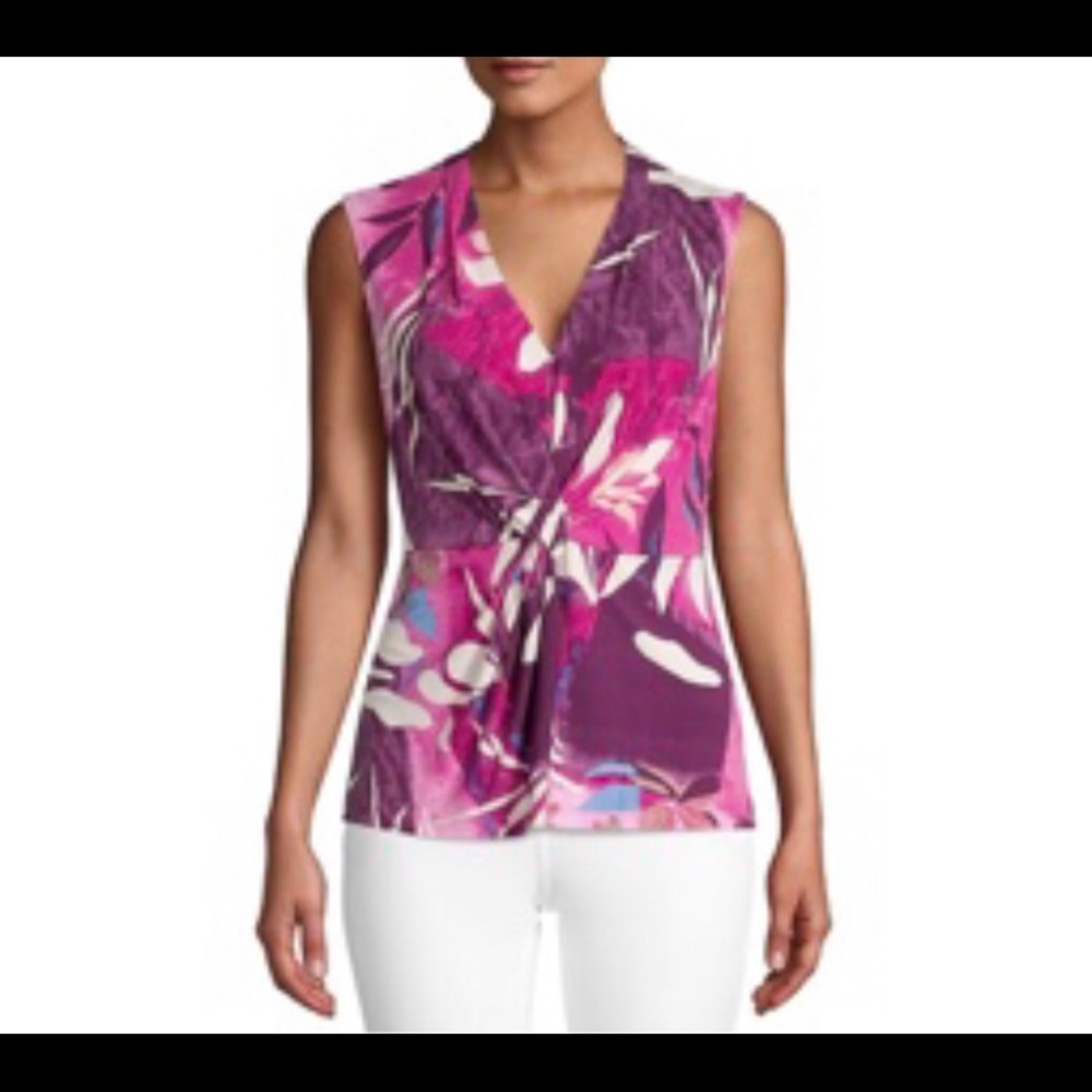 Donna Karan Front Twisted Top